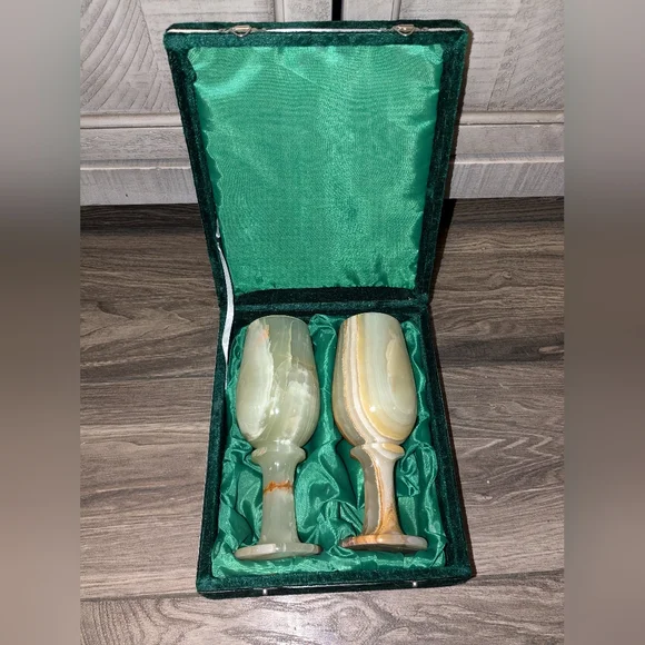 2 Genuine Stone Real Solid Onyx Chalices Cups Heavy in the case 8"T x 2.25" W - Picture 4 of 11
